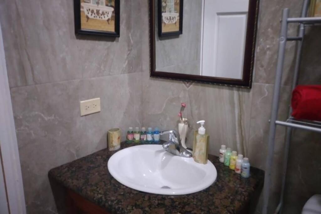 Ocho Rios Hideaway Apartment Exterior foto